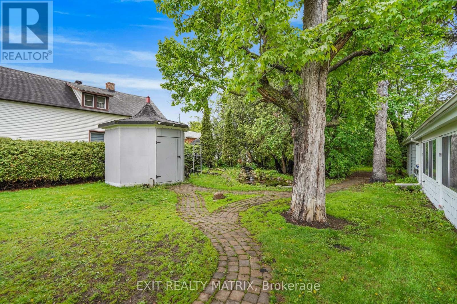 160 Nelson Street E, Hawkesbury, ON - Outdoor