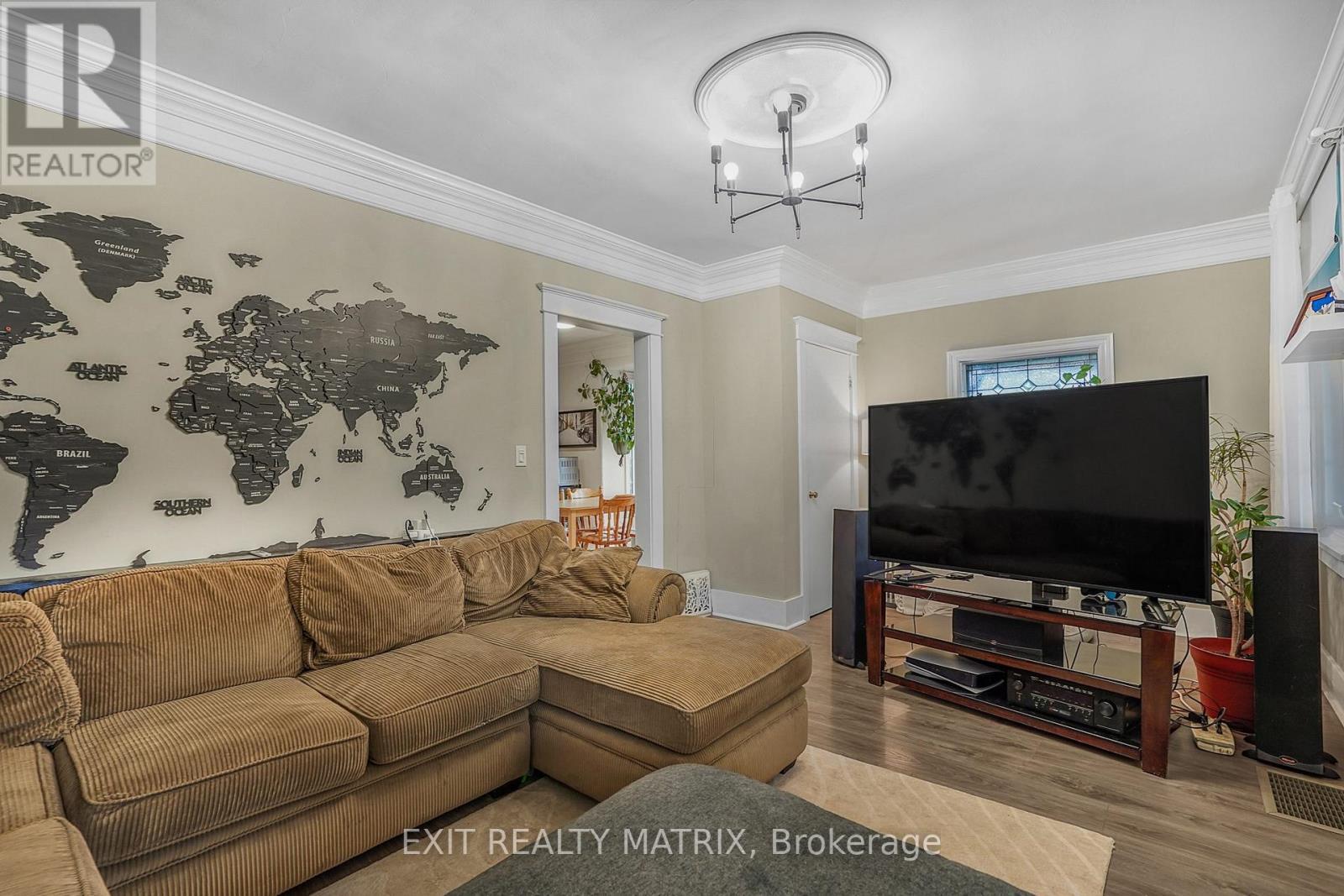 160 Nelson Street E, Hawkesbury, ON - Indoor Photo Showing Living Room