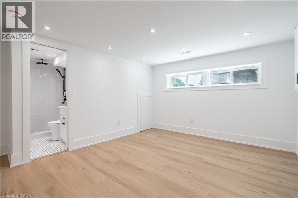 1379 Christina Court, Burlington, ON