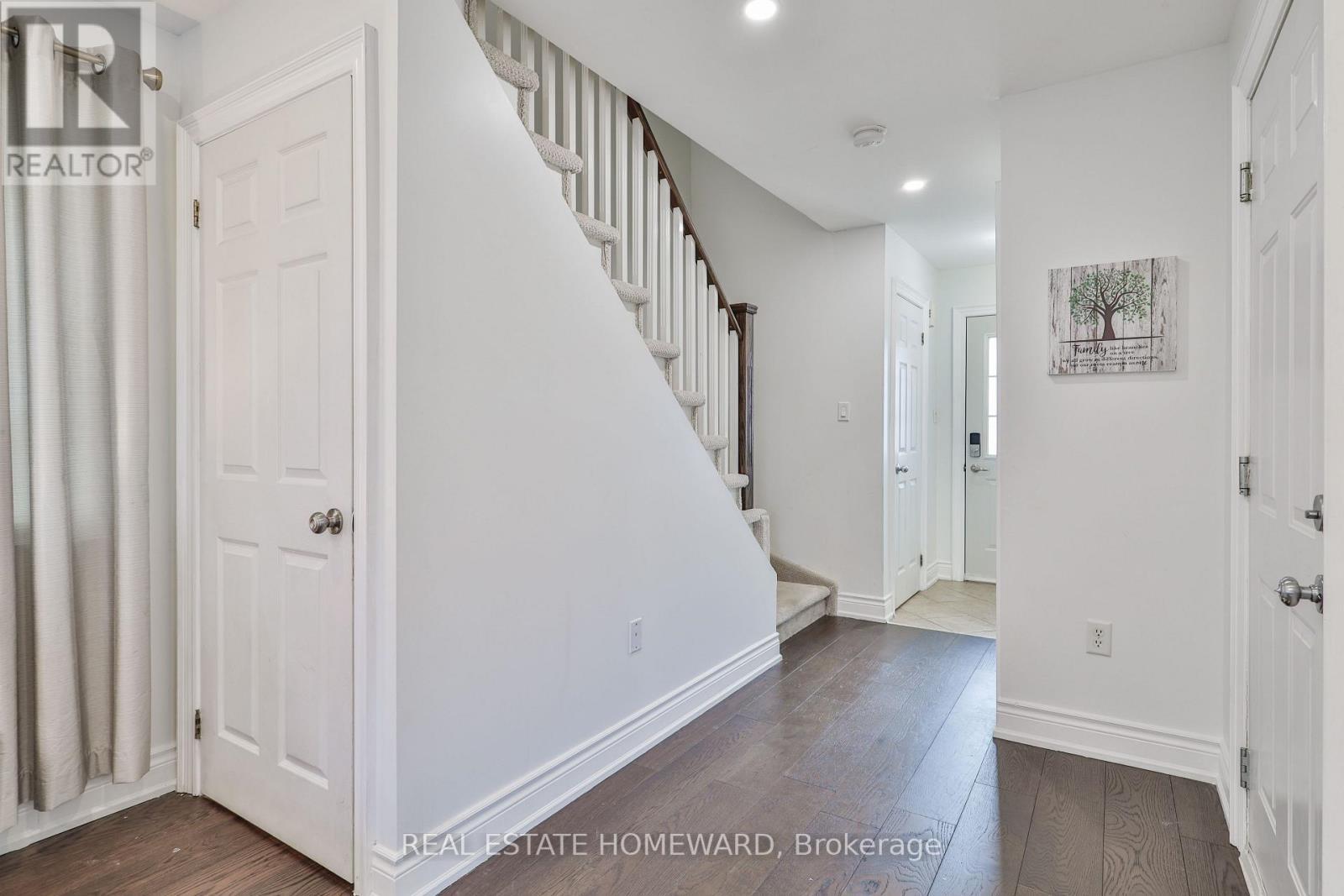 20 Masters Drive, Barrie, ON - Indoor Photo Showing Other Room