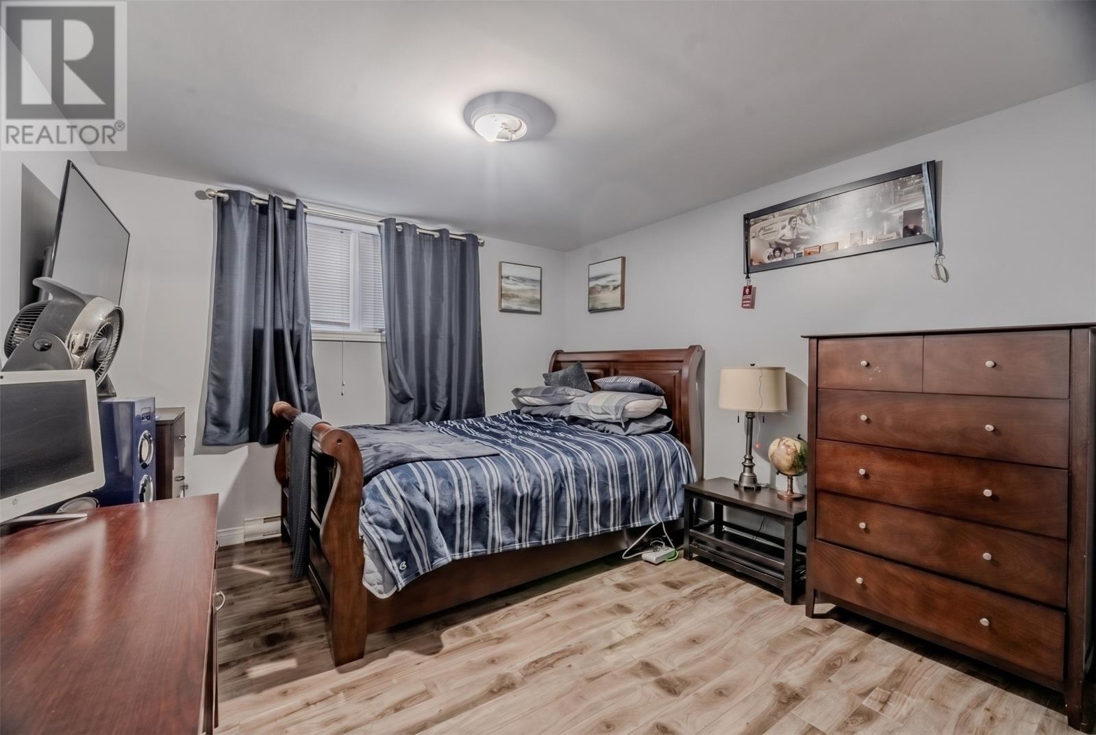 4 Parkview Crescent, St. John'S, NL - Indoor Photo Showing Bedroom