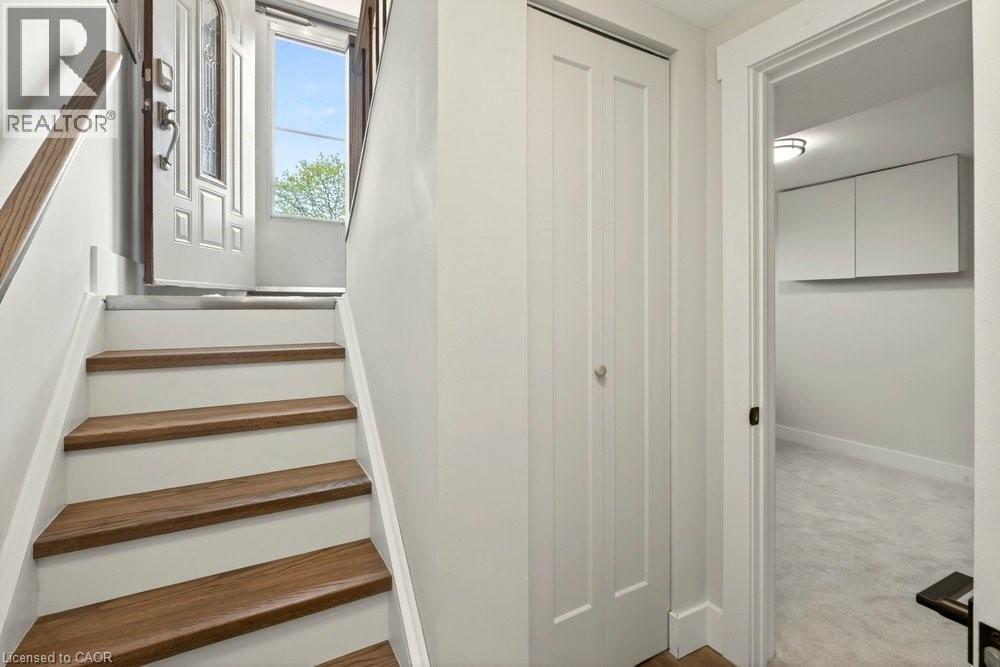116 Highridge Avenue, Hamilton, ON - Indoor Photo Showing Other Room