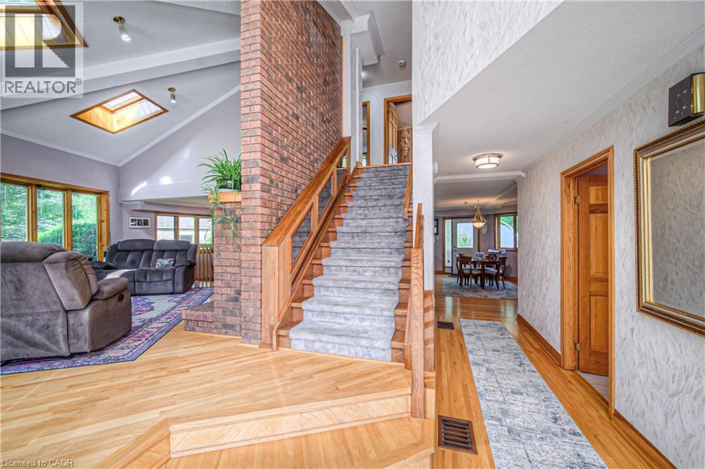 35 Robinson Road, Cambridge, ON - Indoor