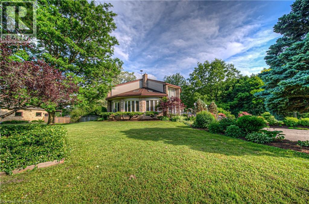 35 Robinson Road, Cambridge, ON - Outdoor