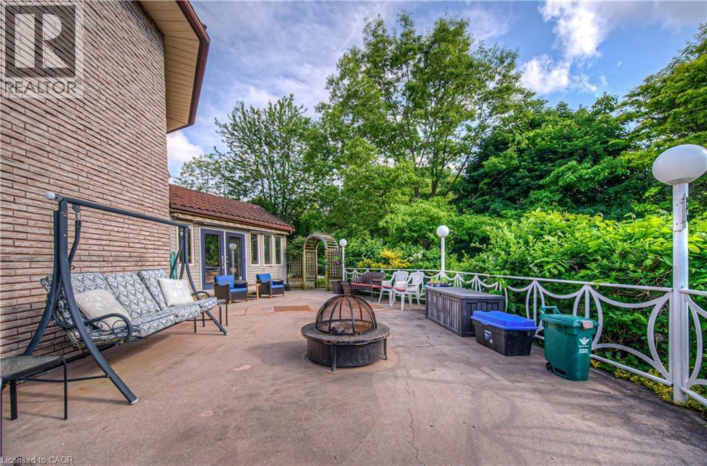 35 Robinson Road, Cambridge, ON - Outdoor With Deck Patio Veranda