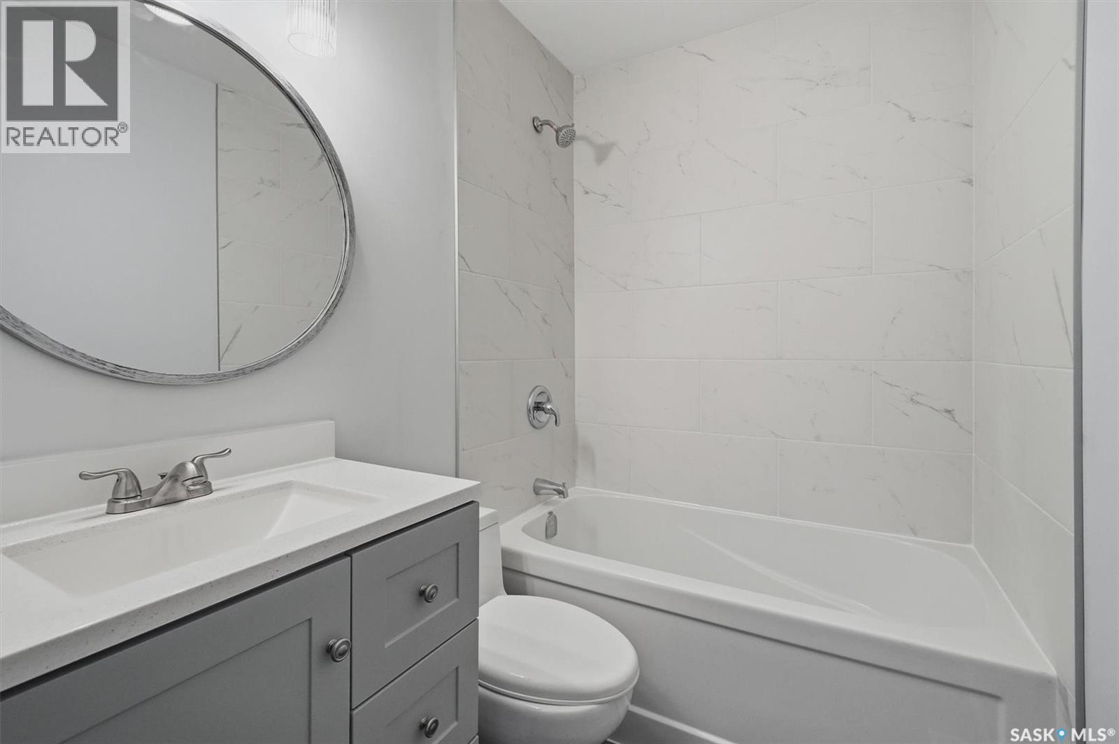 3 Rutter Crescent, Saskatoon, SK - Indoor Photo Showing Bathroom