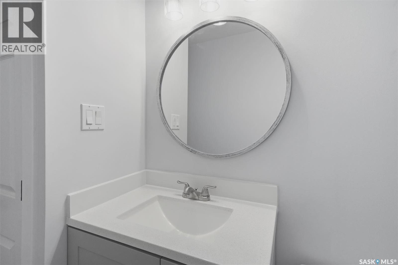3 Rutter Crescent, Saskatoon, SK - Indoor Photo Showing Bathroom