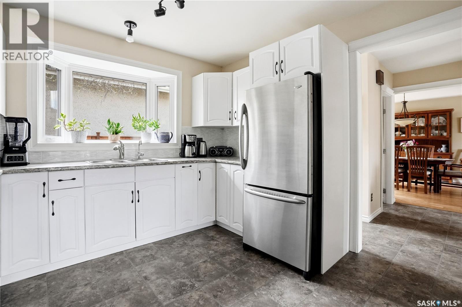 1456 Shannon Road, Regina, SK - Indoor Photo Showing Kitchen