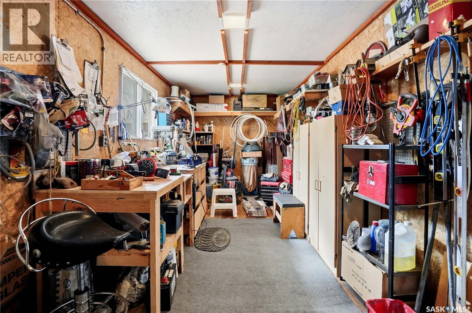 1456 Shannon Road, Regina, SK - Indoor With Storage