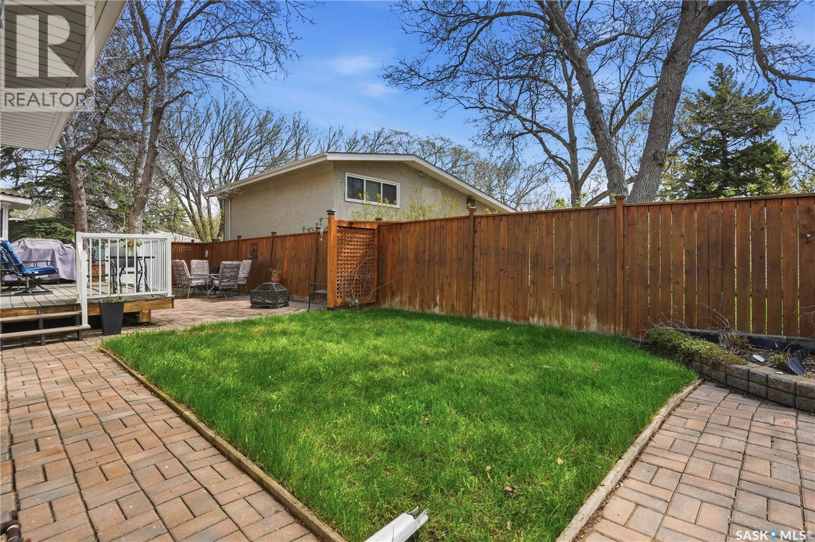 1456 Shannon Road, Regina, SK - Outdoor With Deck Patio Veranda
