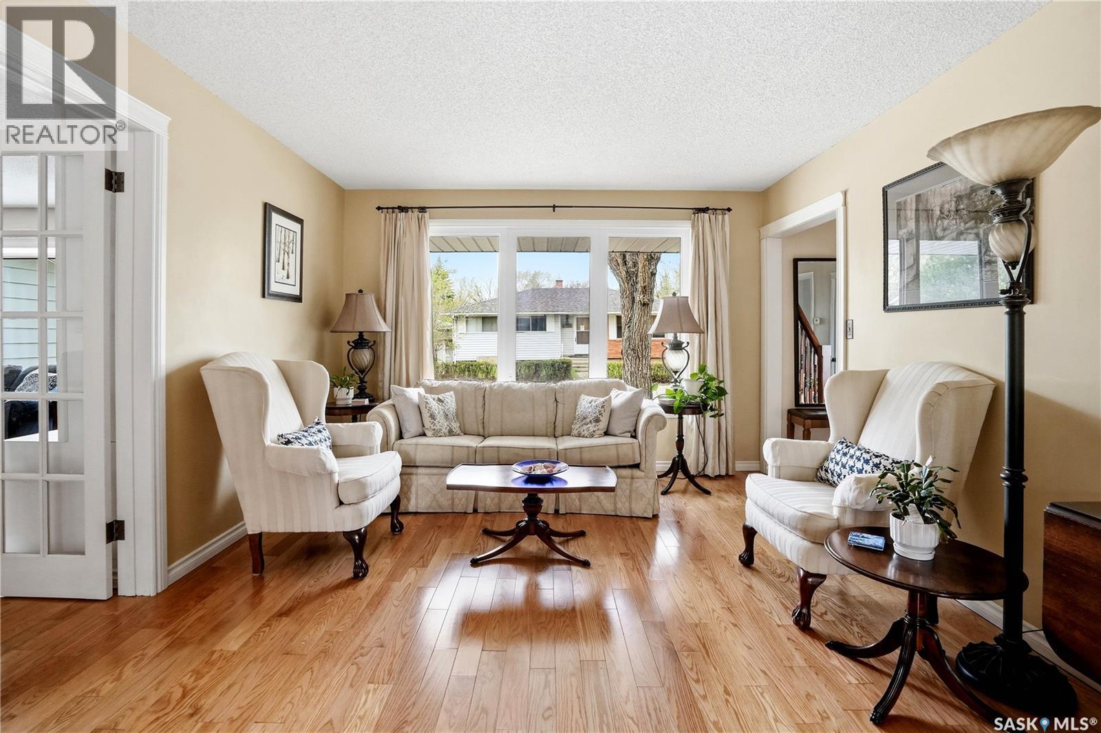 1456 Shannon Road, Regina, SK - Indoor Photo Showing Living Room