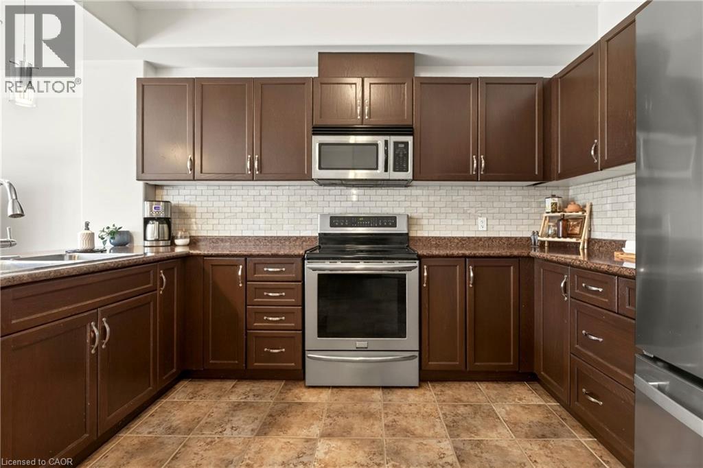 62 Fall Fair Way, Binbrook, ON - Indoor Photo Showing Kitchen