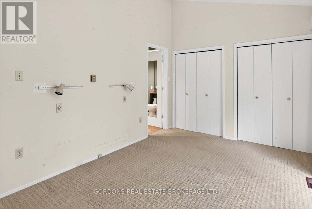 100 Frontenac Crescent, Deep River, ON - Indoor Photo Showing Other Room