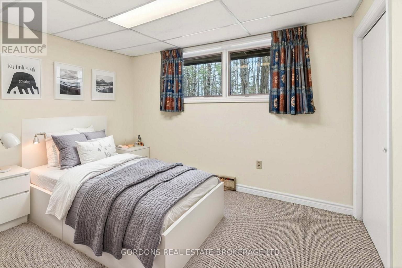 100 Frontenac Crescent, Deep River, ON - Indoor Photo Showing Bedroom