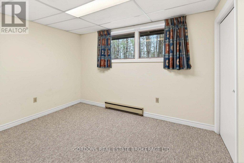 100 Frontenac Crescent, Deep River, ON - Indoor Photo Showing Other Room