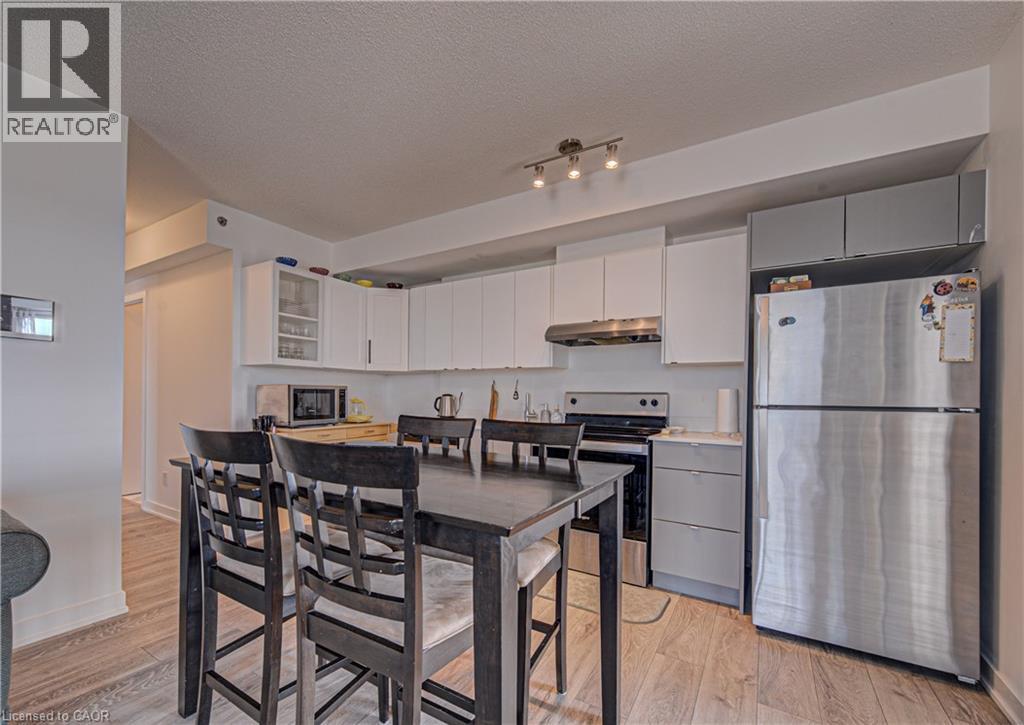 3210 Dakota Common Unit# 407A, Burlington, ON - Indoor Photo Showing Kitchen