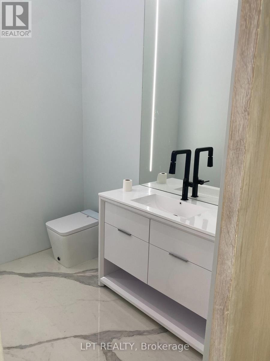 4238 Burnside Line, Severn, ON - Indoor Photo Showing Bathroom