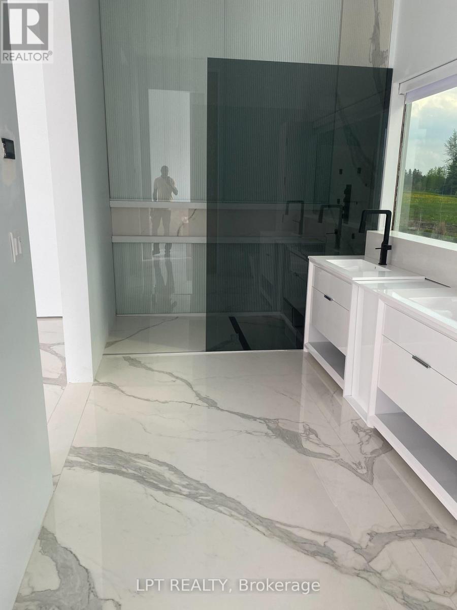 4238 Burnside Line, Severn, ON - Indoor Photo Showing Bathroom