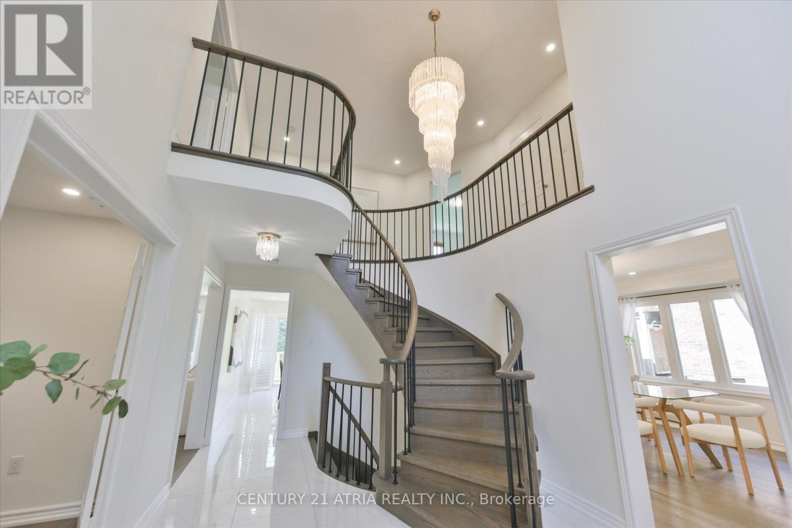 10 Morrison Crescent, Markham, ON - Indoor Photo Showing Other Room