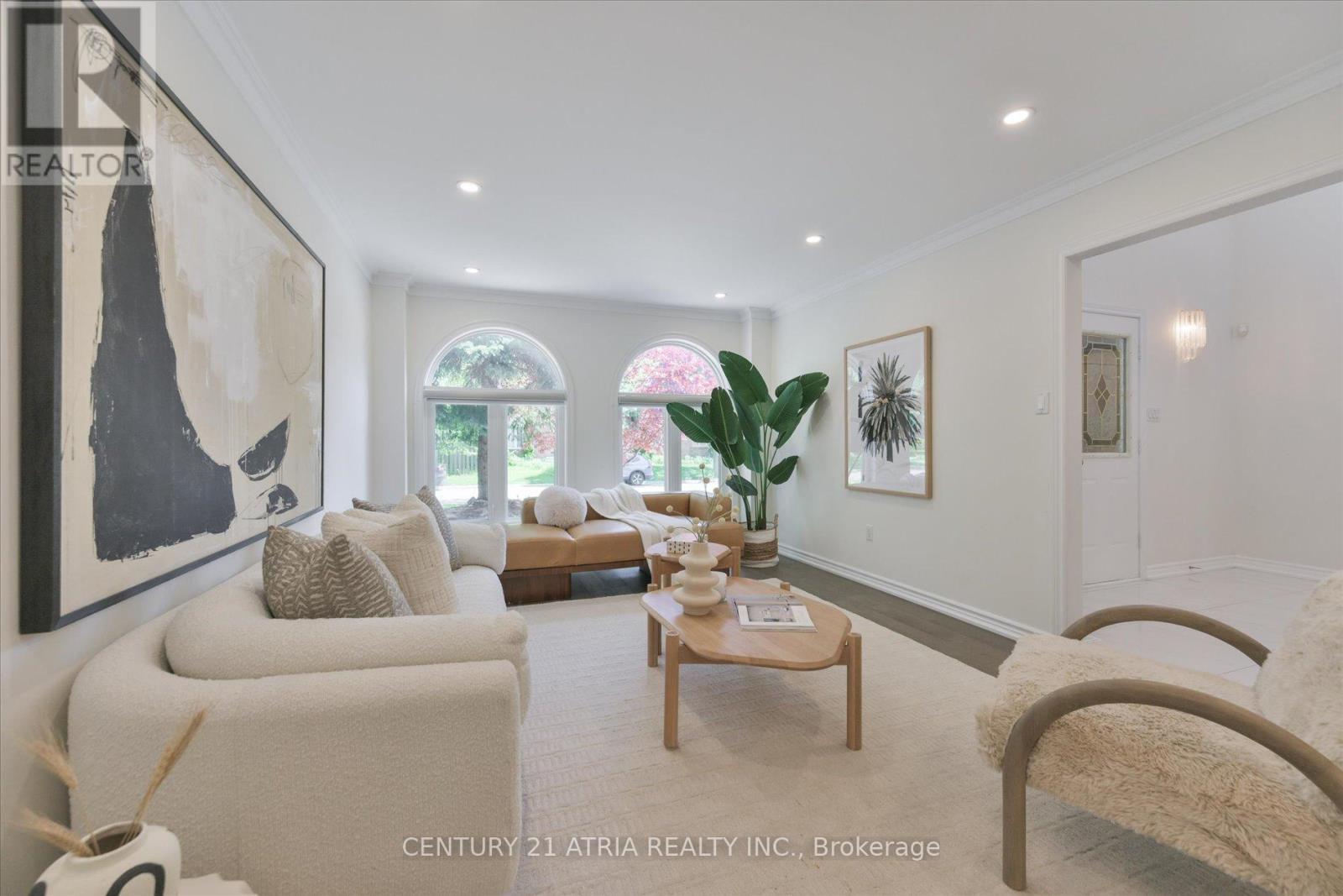 10 Morrison Crescent, Markham, ON - Indoor Photo Showing Living Room