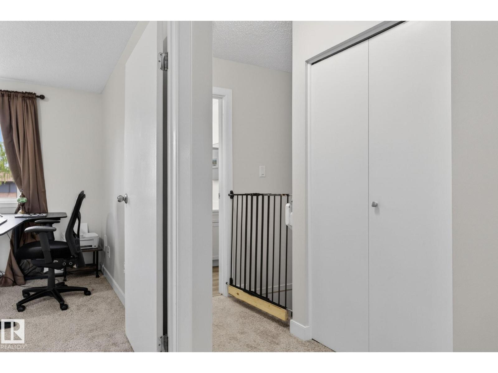 #53 7604 29 Av Nw, Edmonton, AB - Indoor