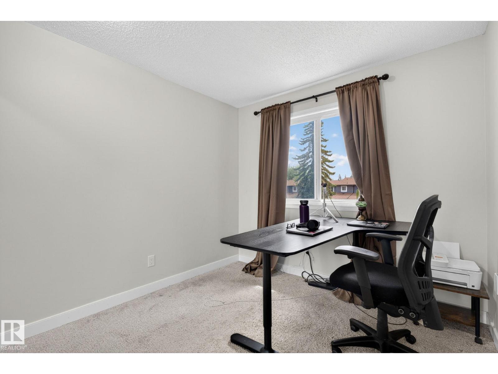 #53 7604 29 Av Nw, Edmonton, AB - Indoor Photo Showing Office