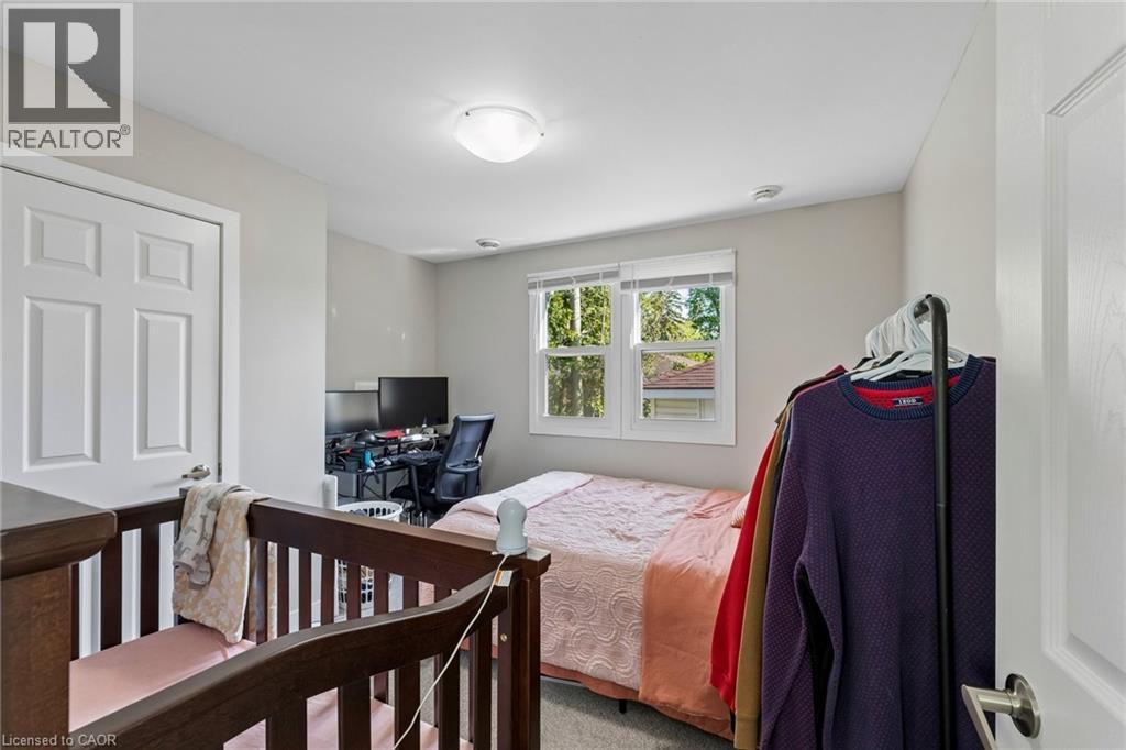 Unit B - Bedroom 1 - 158 Laurentian Drive N, London, ON - Indoor Photo Showing Bedroom
