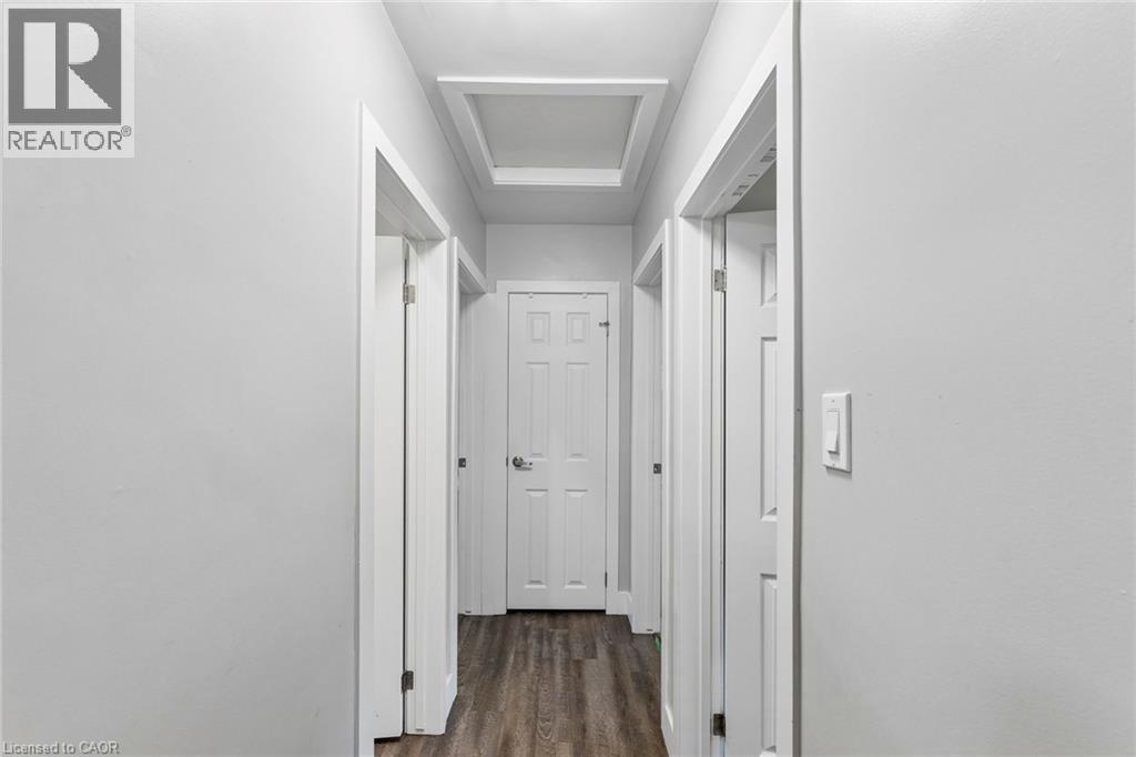 Unit A - Main floor Hall - 158 Laurentian Drive N, London, ON - Indoor Photo Showing Other Room