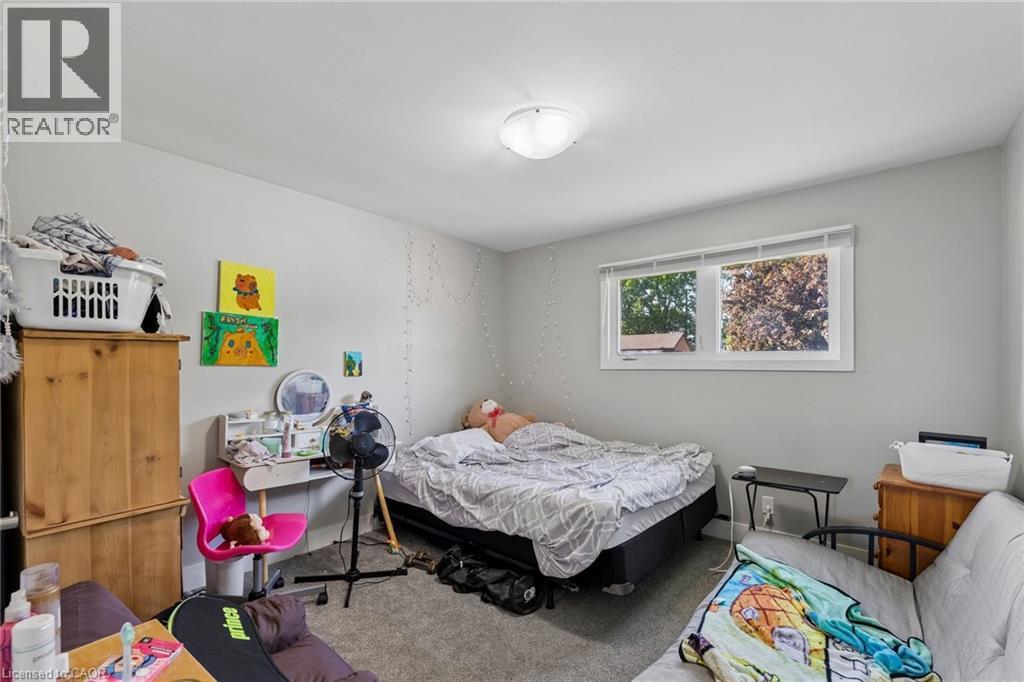 Unit A - Primary Bedroom - 158 Laurentian Drive N, London, ON - Indoor Photo Showing Bedroom