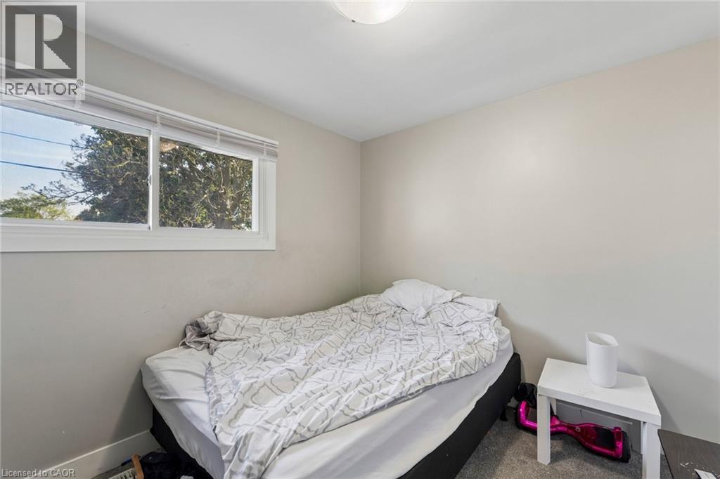 Unit A - Bedroom 2 - 158 Laurentian Drive N, London, ON - Indoor Photo Showing Bedroom