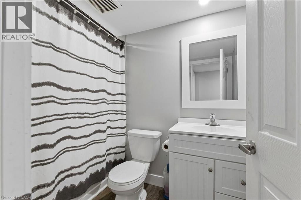 Unit A - Basement - 4 Piece Bathroom - 158 Laurentian Drive N, London, ON - Indoor Photo Showing Bathroom