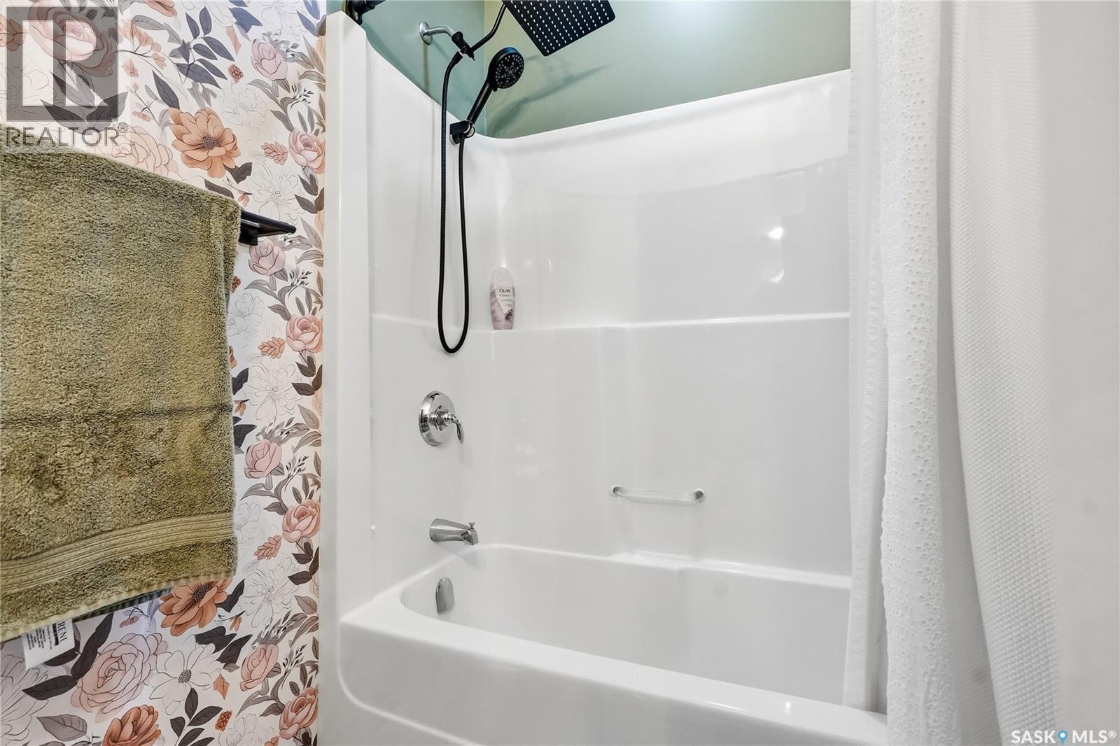 415 Boykowich Street, Saskatoon, SK - Indoor Photo Showing Bathroom