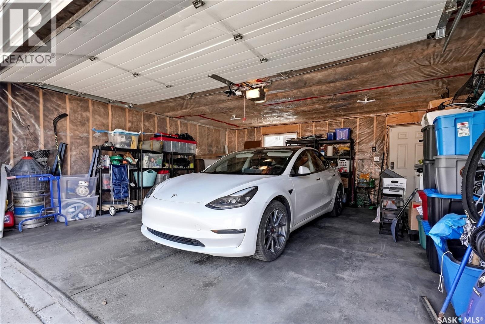 415 Boykowich Street, Saskatoon, SK - Indoor Photo Showing Garage