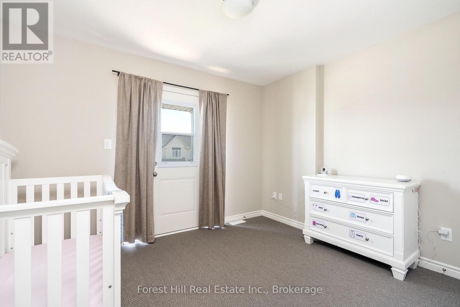 281 Springfield Crescent, Clearview (Stayner), ON - Indoor Photo Showing Bedroom
