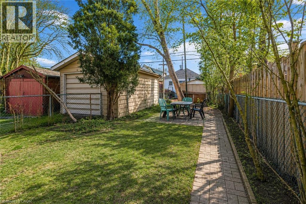 Seasonally Adjusted with Ai - 70 Belview Avenue, Hamilton, ON - Outdoor