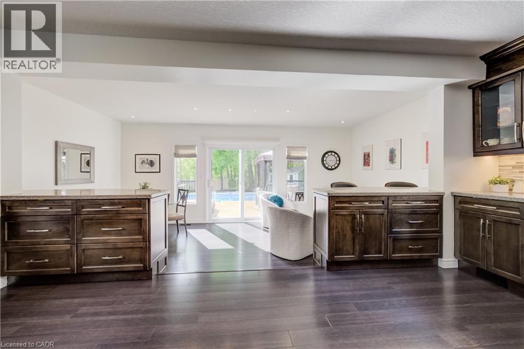 295 Oprington Place, Kitchener, ON - Indoor Photo Showing Kitchen