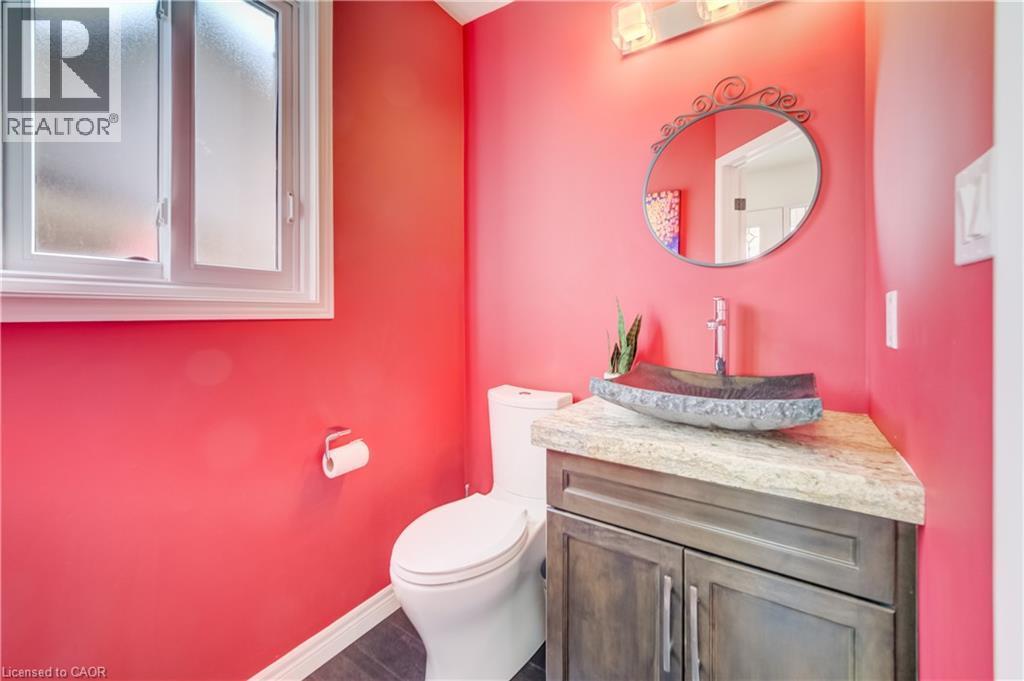 295 Oprington Place, Kitchener, ON - Indoor Photo Showing Bathroom