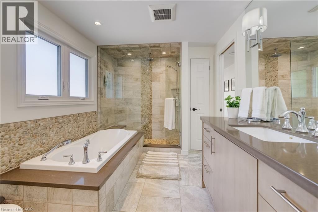 295 Oprington Place, Kitchener, ON - Indoor Photo Showing Bathroom
