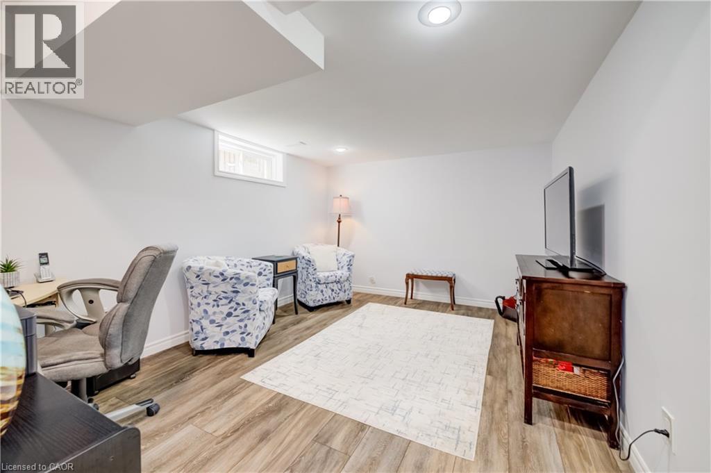 295 Oprington Place, Kitchener, ON - Indoor