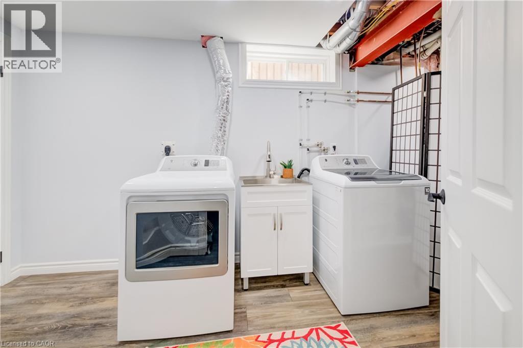 295 Oprington Place, Kitchener, ON - Indoor Photo Showing Laundry Room