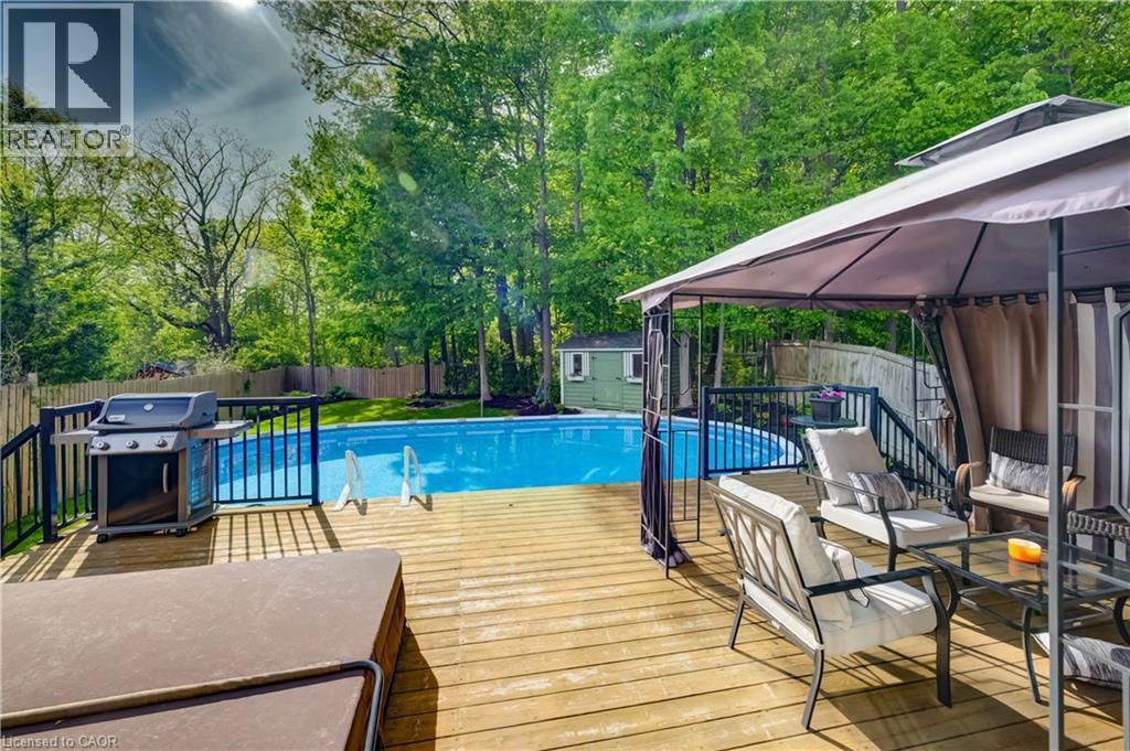 295 Oprington Place, Kitchener, ON - Outdoor