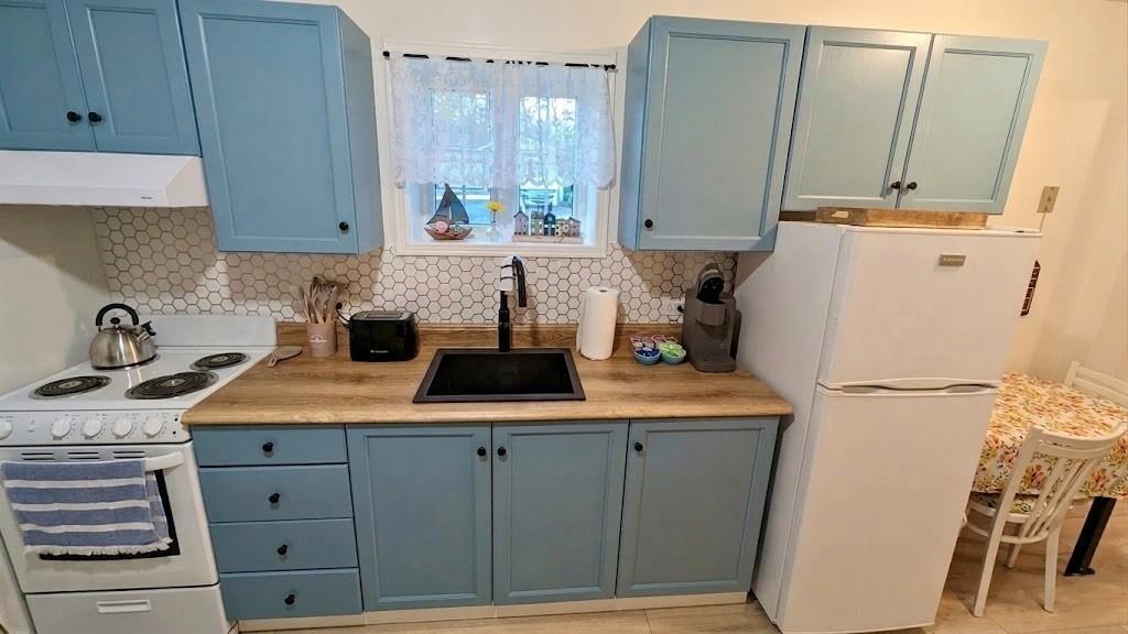 2 Henley Street, Gander, NL