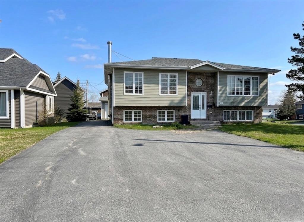 2 Henley Street, Gander, NL