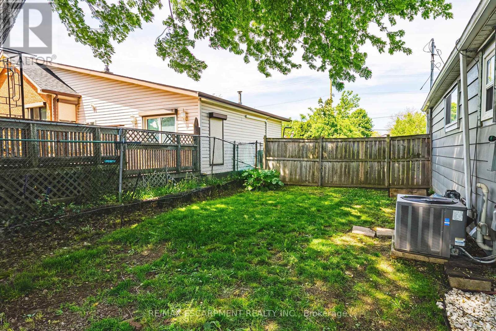 546 Mohawk Road E, Hamilton, ON - Outdoor