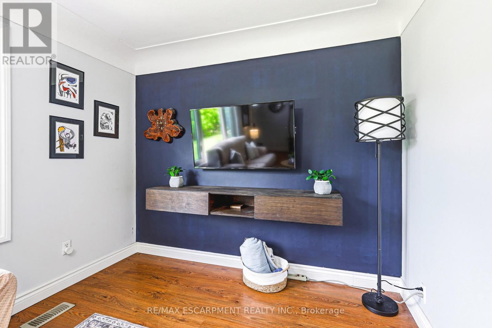 546 Mohawk Road E, Hamilton, ON - Indoor Photo Showing Other Room