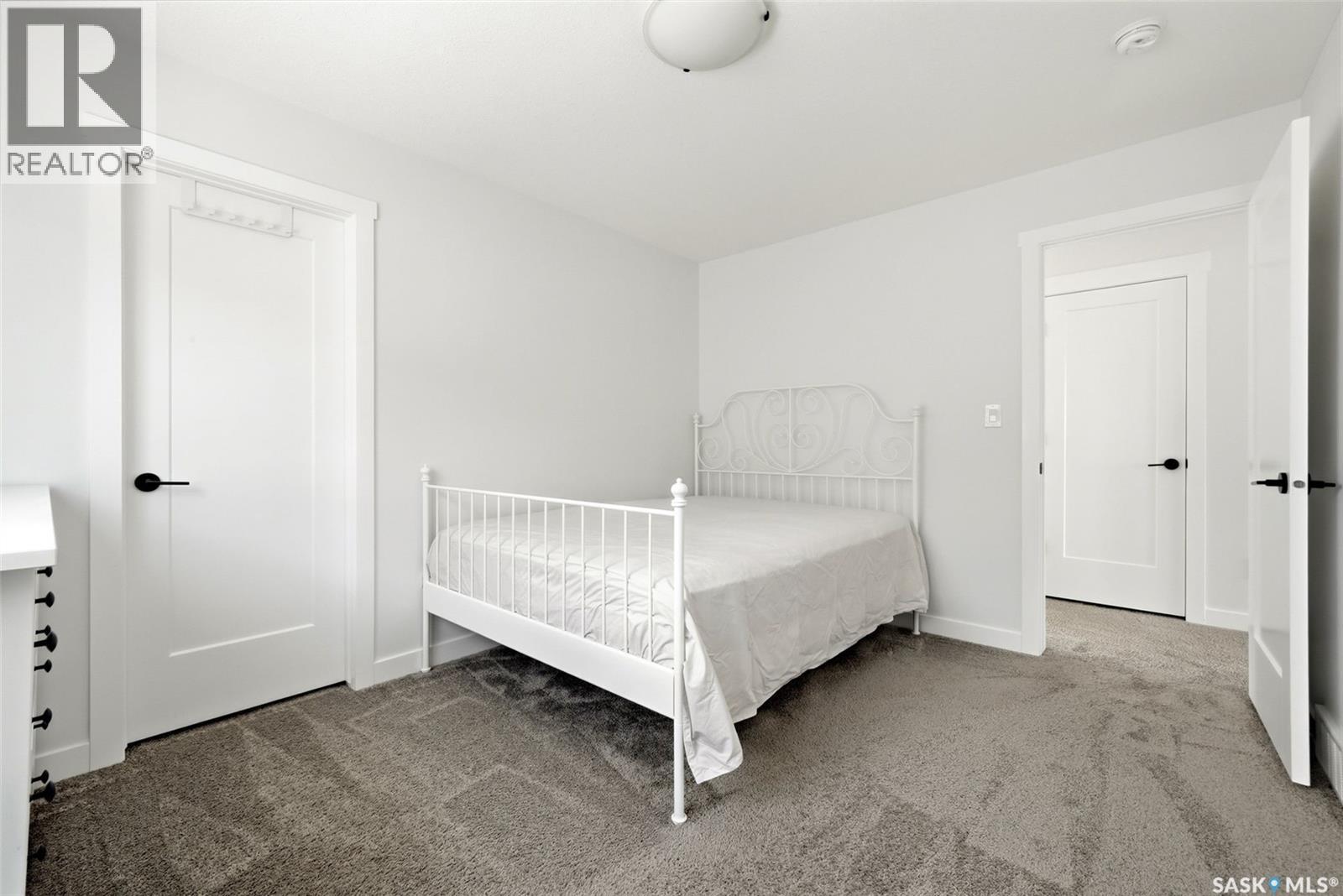 5416 Boyer Bay, Regina, SK - Indoor Photo Showing Bedroom
