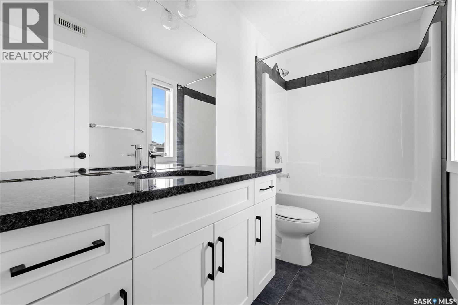 5416 Boyer Bay, Regina, SK - Indoor Photo Showing Bathroom