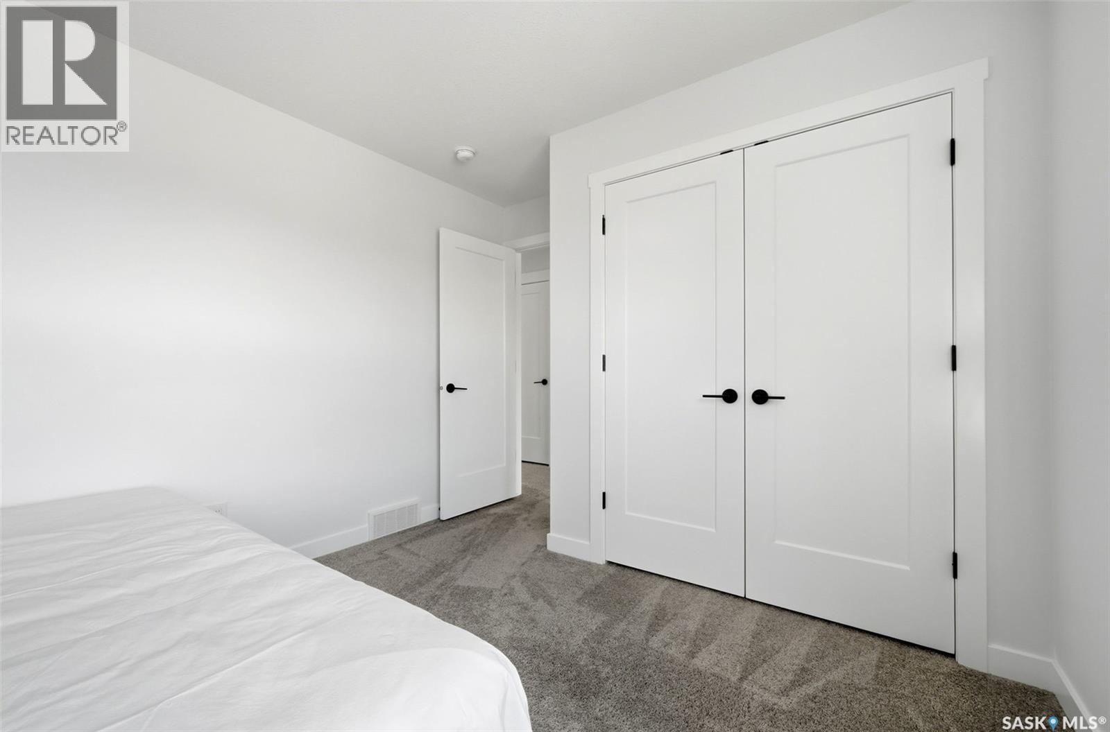 5416 Boyer Bay, Regina, SK - Indoor Photo Showing Bedroom