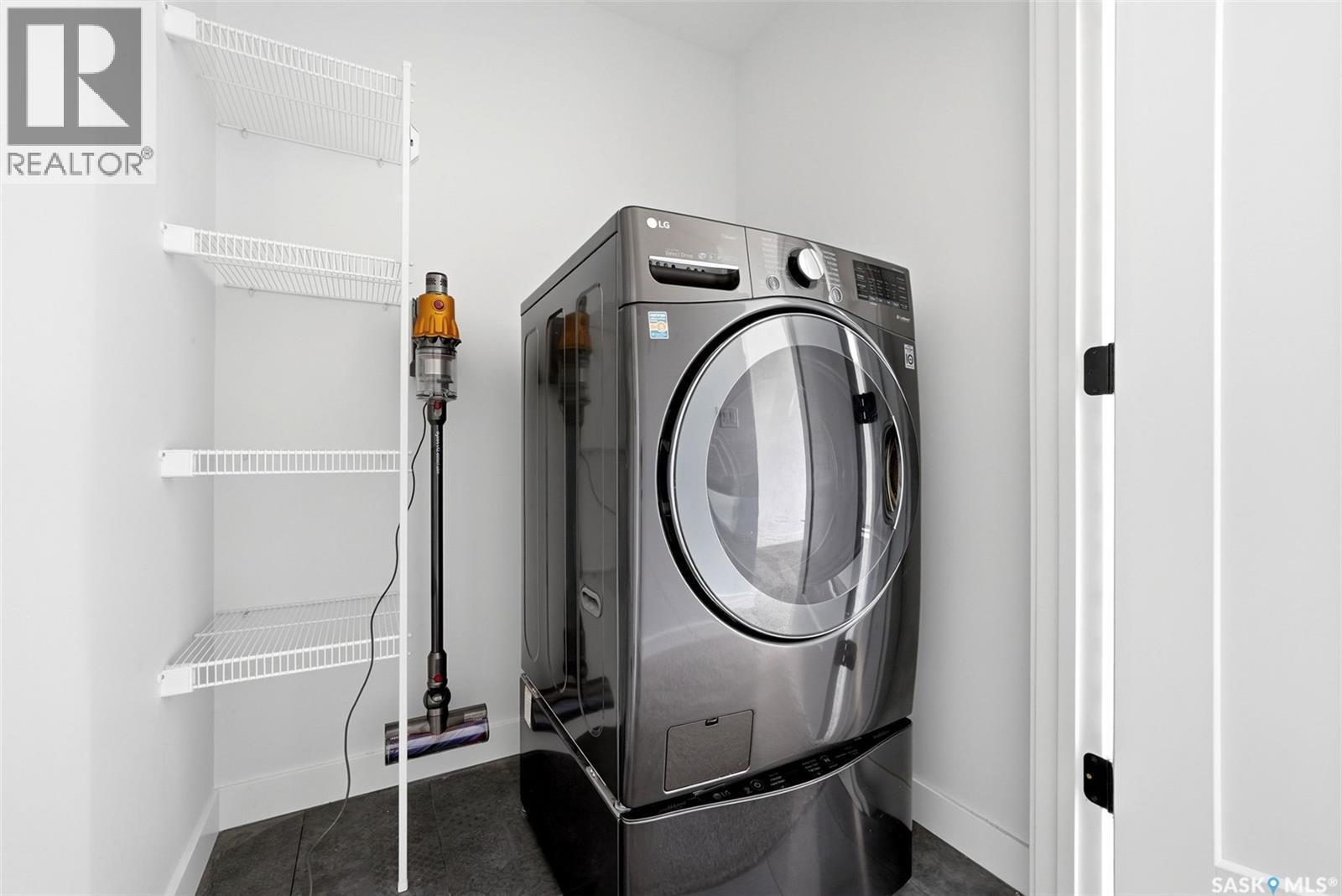 5416 Boyer Bay, Regina, SK - Indoor Photo Showing Laundry Room