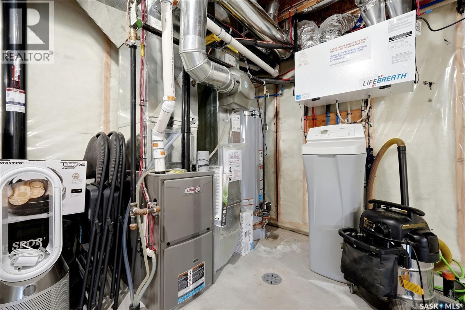 5416 Boyer Bay, Regina, SK - Indoor Photo Showing Basement
